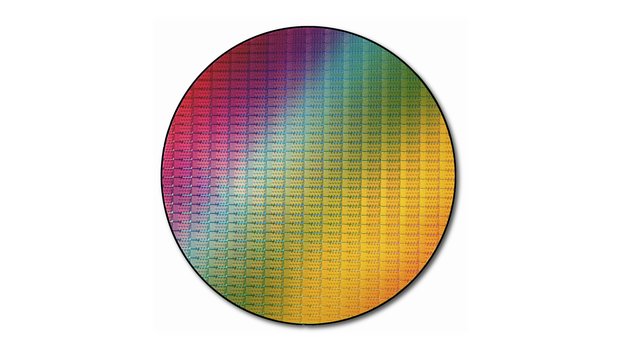 The more good chips that can be obtained from such a wafer during CPU production, the better it is for the manufacturer.